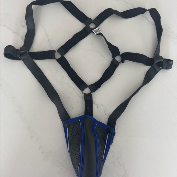 Final hours closet closing - Men's Black and Blue Harness with cup - Picture 1 of 3